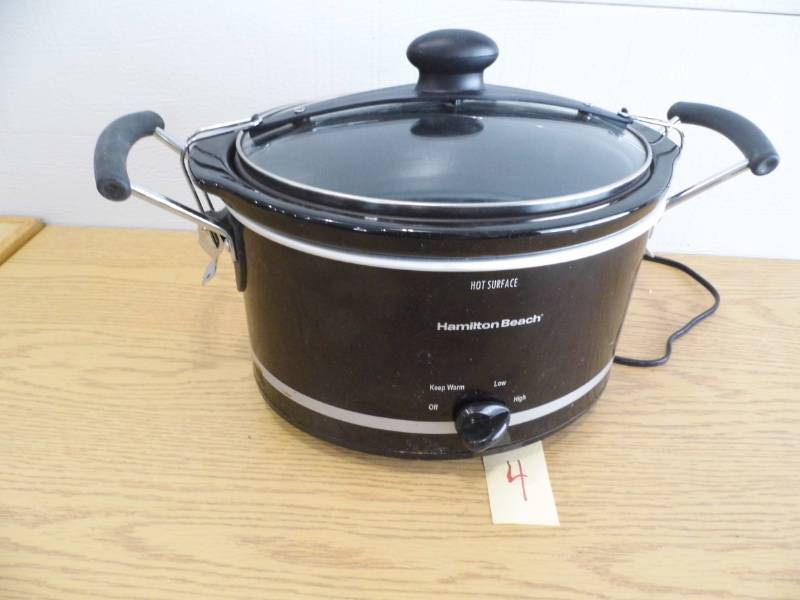 lot 4 image: Hamilton Beach Crock Pot