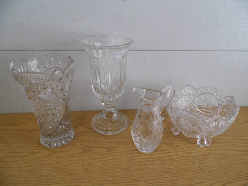 lot 15 image: Crystal Pieces