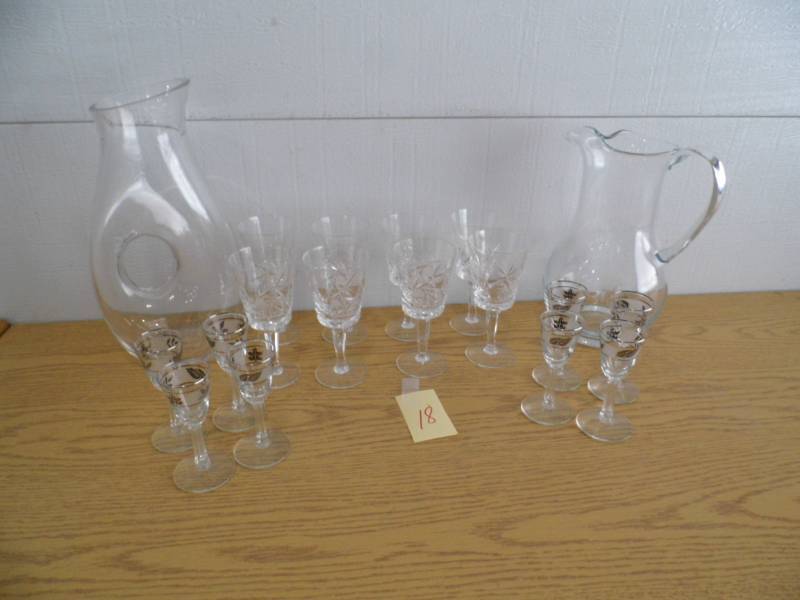 lot 18 image: Decanter - Cordial Glasses
