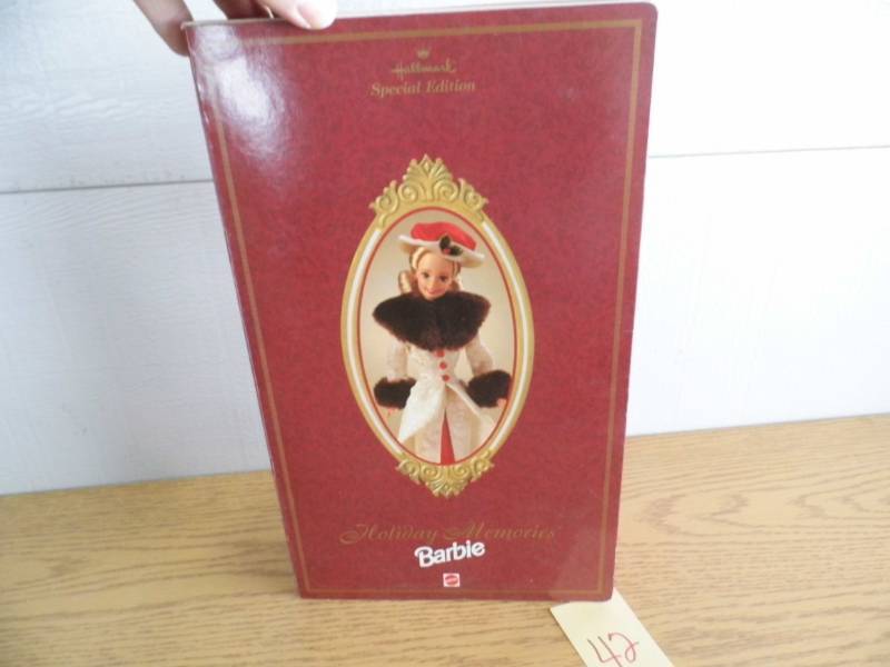 lot 42 image: Collector Barbie