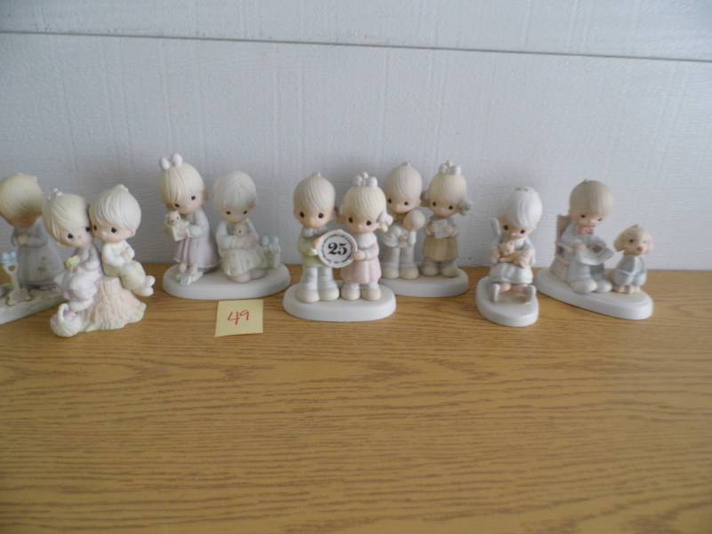 lot 49 image: Precious Moments  Jonathon David Figurines
