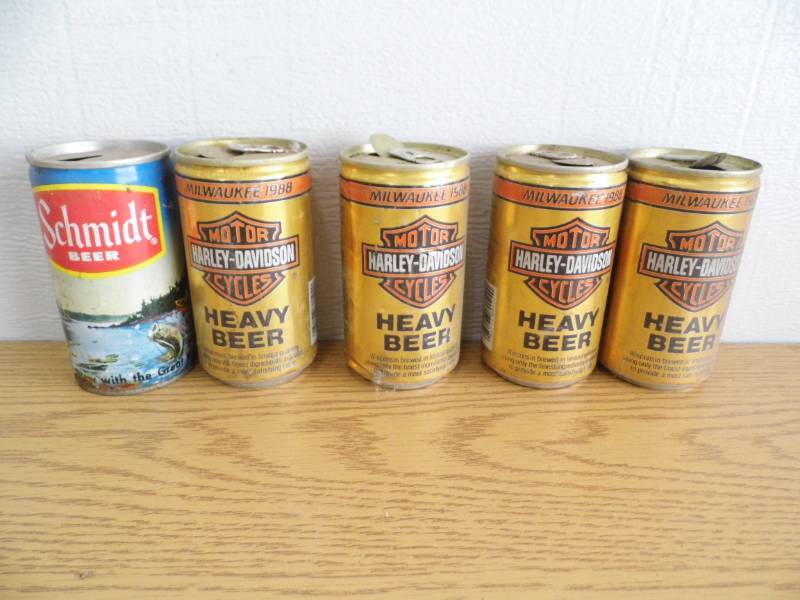 lot 101 image: Schmidt  Harley Davidson Beer Cans