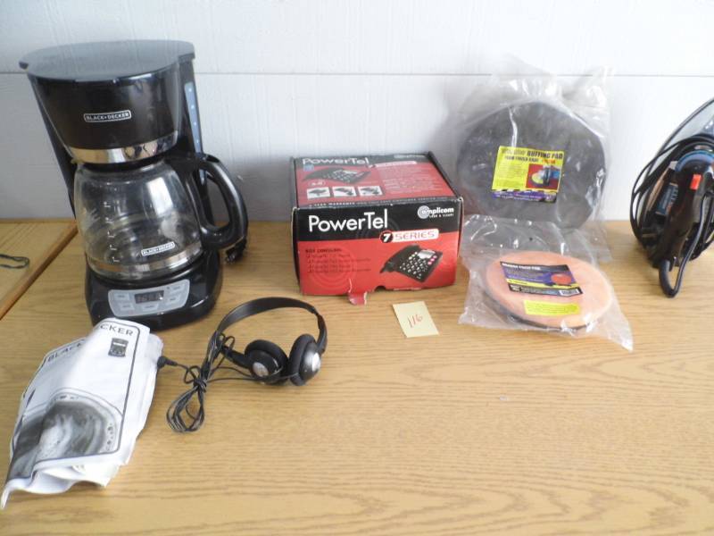 lot 116 image: Black & Decker Coffee Maker - Phone - Iron