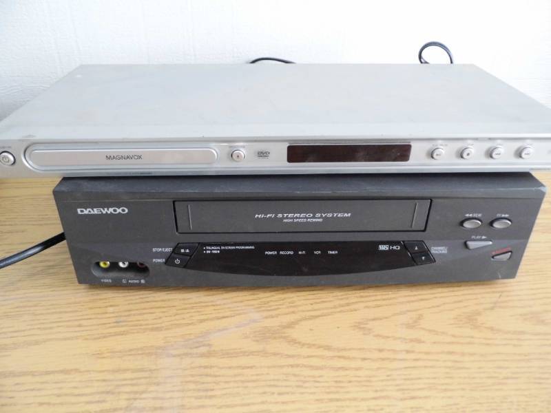 lot 120 image: Magnavox VCR - Daewoo VCR