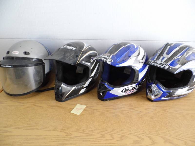 lot 142 image: Helmets