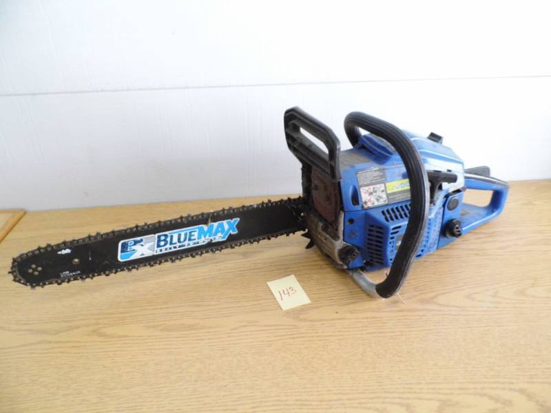 lot 143 image: Blue Max Chain Saw