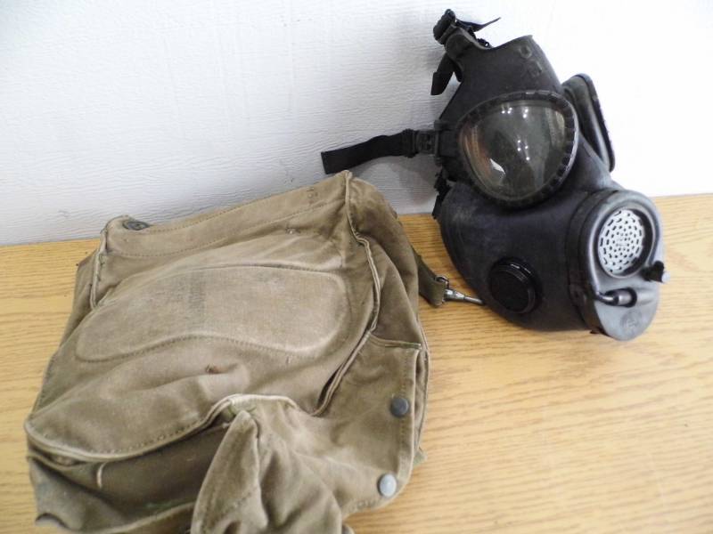 lot 164 image: Gas Mask