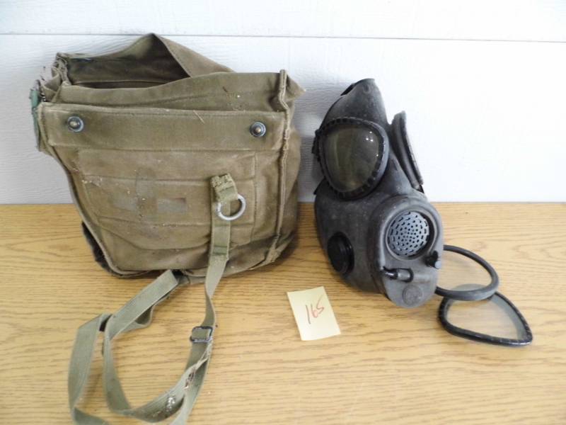 lot 165 image: Gas Mask