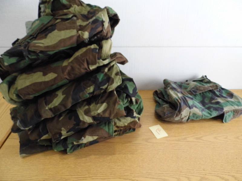 lot 170 image: Army Clothing