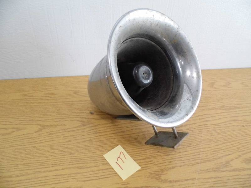 lot 177 image: Police Siren
