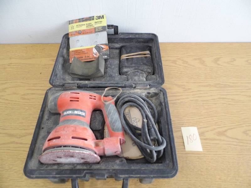 lot 180 image: Black & Decker Sander