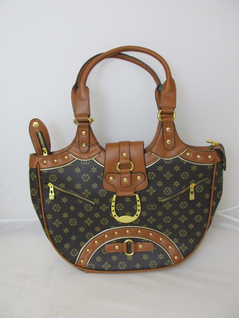 lot 32 image: Beautiful Brand New Womens Handbag