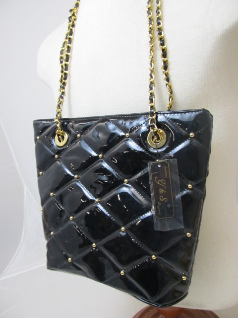 lot 14 image: Y & S Original Black Shoulder Purse - Diamond Patter w Gold Bead