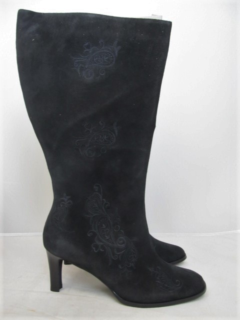 lot 97 image: Nice Pair of Womens Black Tall Leather Embroidered Boots - Size 10