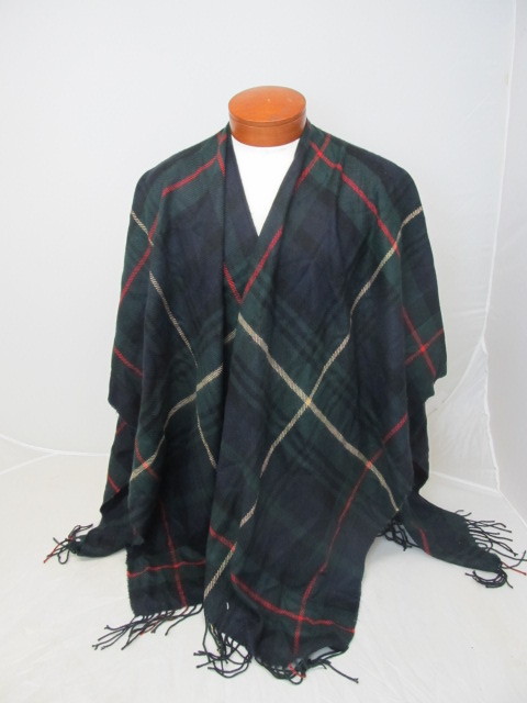 lot 101 image: Womens Ruana Plaid Fringed Poncho