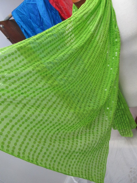 lot 108 image: Lot of Womens Fashion Scarves - Kenneth Cole, Jones New York, Collection XIIX