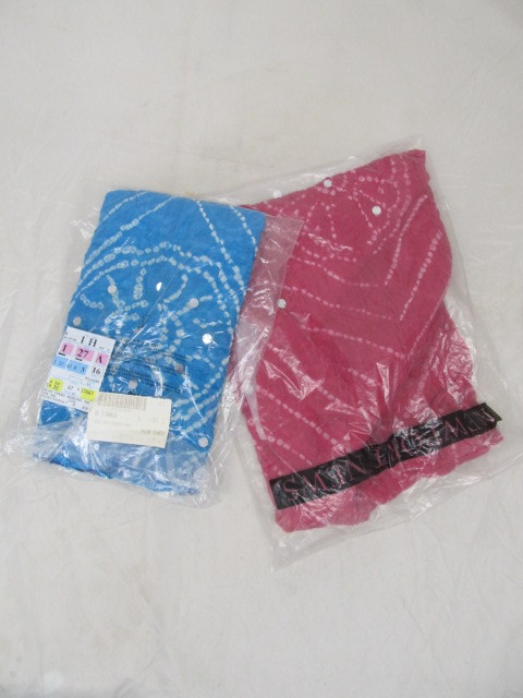 lot 129 image: New in Bag Newport News Turquoise & Raspberry Womens Shawls