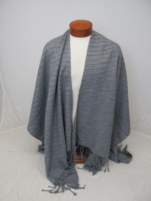 lot 130 image: BRAND NEW Gray Pleaded Ruana w Tags