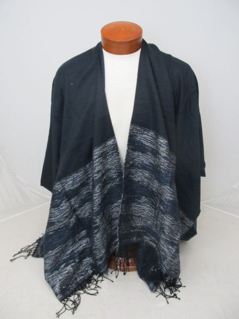 lot 131 image: BRAND NEW Studio S Womens Ruana - Brushstroke Black & Navy w Fringe