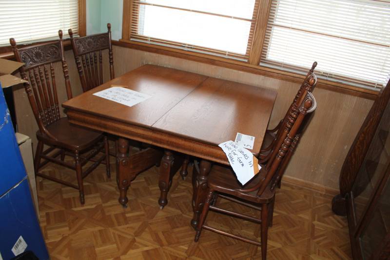lot 5 image: Wood Dining Table with 4-Wood Leafs, 4-Wood Dining Chairs