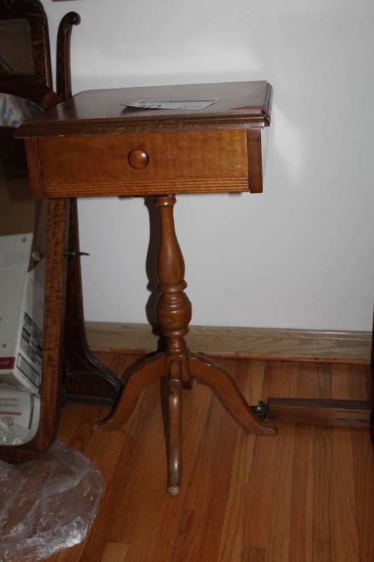 lot 30 image: Wood Pedestal Side Table with Single Drawer