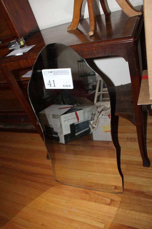 lot 41 image: Decorative-Cut Unframed WallVanity Mirror