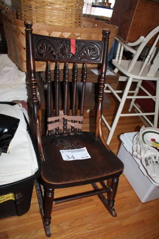 lot 34 image: Wood Rocking Chair