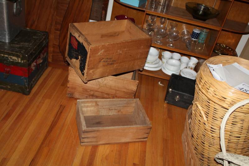 lot 48 image: Wood Crates