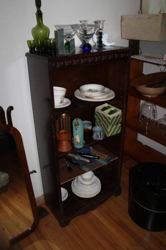 lot 42 image: 4-Shelf Wood Bookshelf