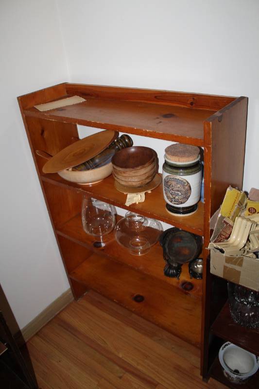 lot 43 image: 4-Shelf Wood Bookshelf