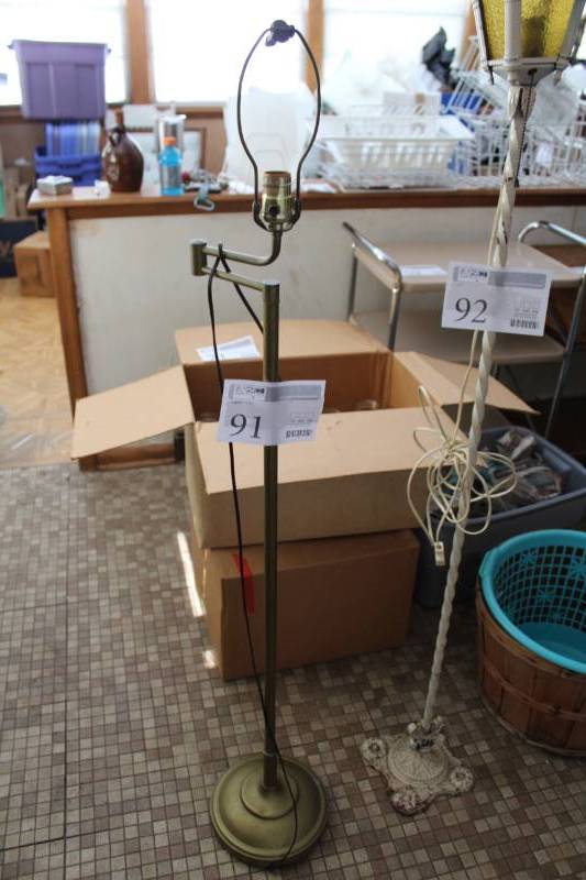 lot 91 image: Floor Lamp