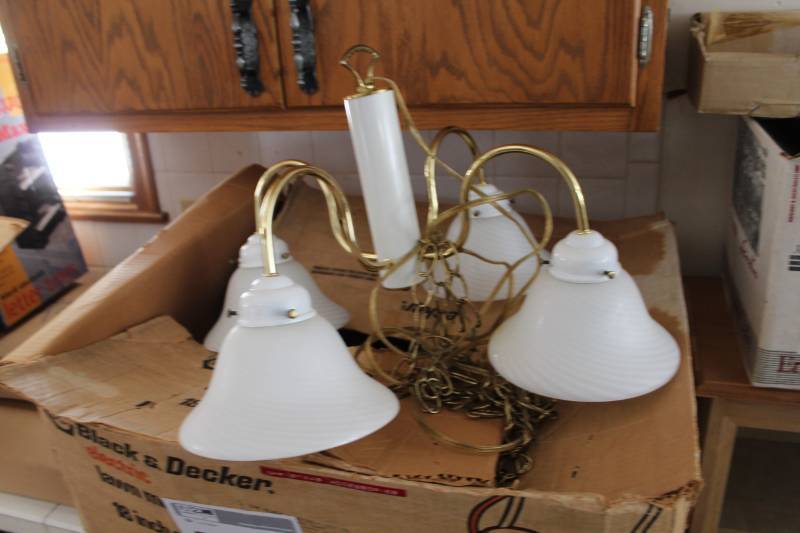 lot 77 image: 4-Light Chandelier