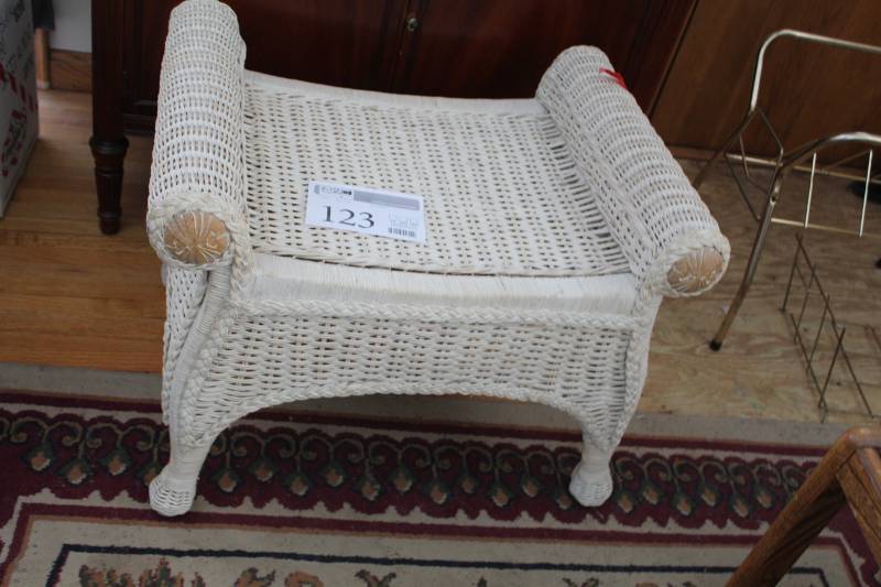 lot 123 image: Wicker Foot Stool