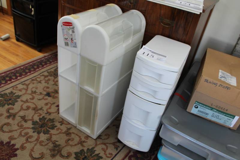 lot 115 image: Plastic Slim Storage Bins