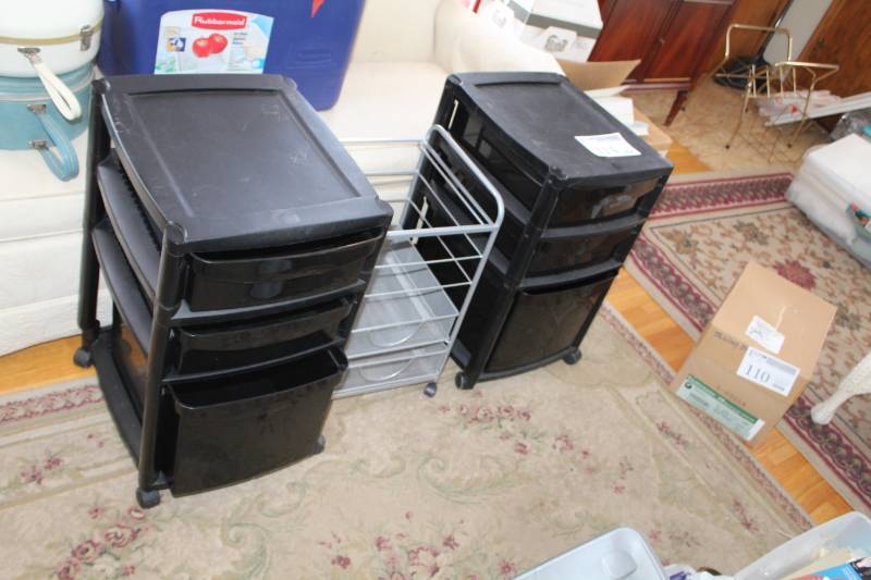 lot 114 image: Rolling Storage Bins