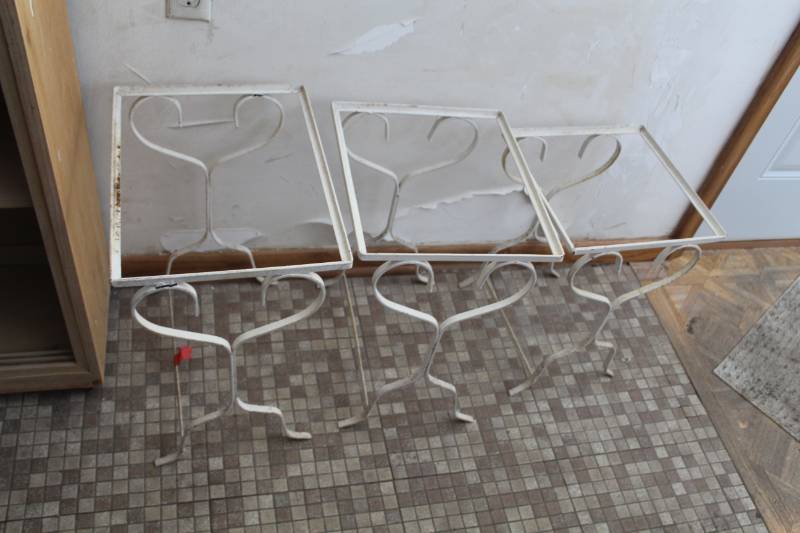 lot 122 image: Metal Frame Tables without Table Tops