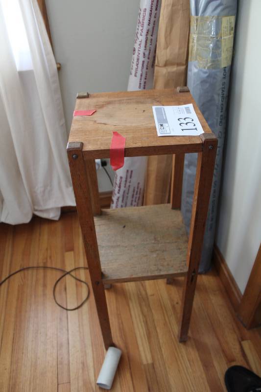 lot 133 image: Wood 2-Tier Side Table