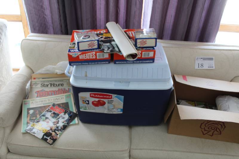 lot 127 image: Minnesota Twins World Series Memorabilia - Cereal Boxes, T-Shirts, Magazines, Newpapers, And More