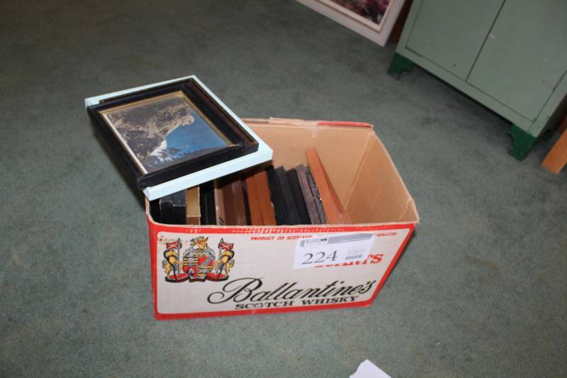 lot 224 image: Picture Frames