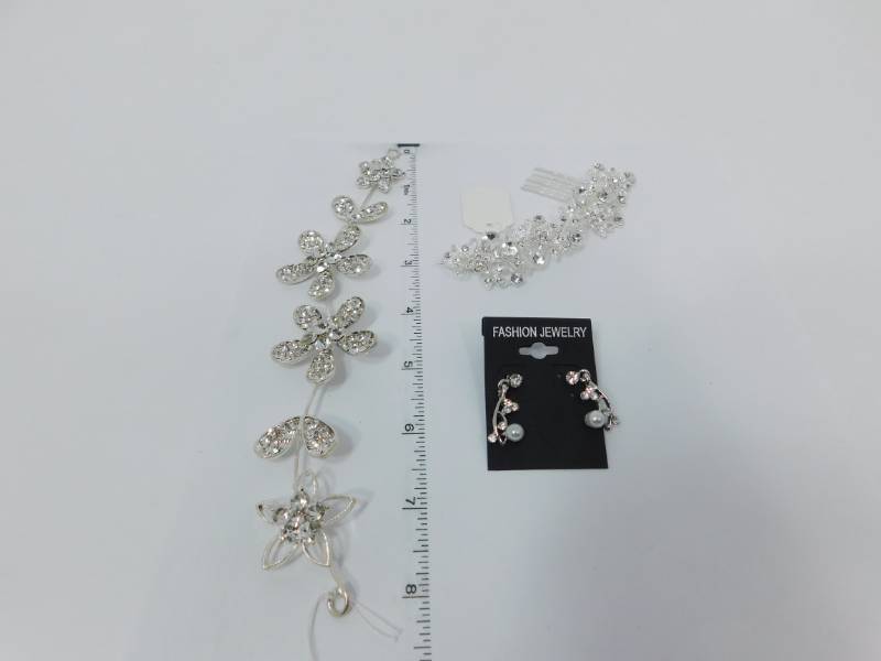 lot 86 image: Costume Jewelry For Special Occasions