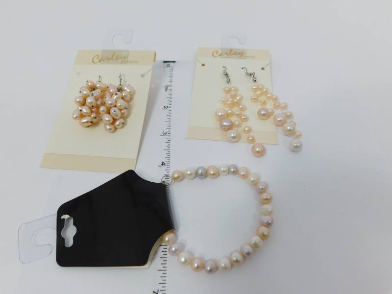 lot 88 image: Rhinestone & Pearl Elegant Costume Prom Jewelry