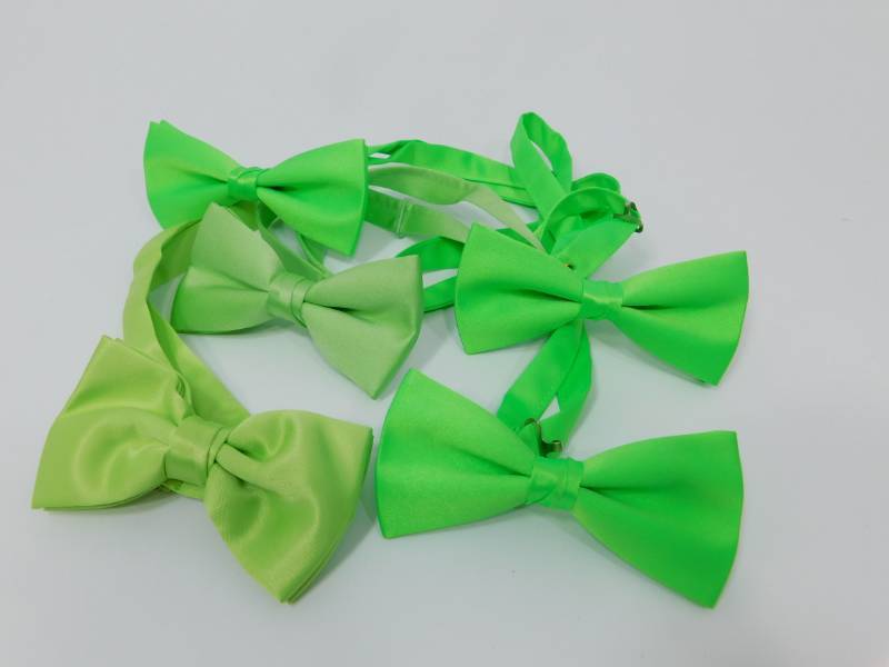 lot 103 image: Ties & Bow Ties For Weddings, Proms & All Special Occasions