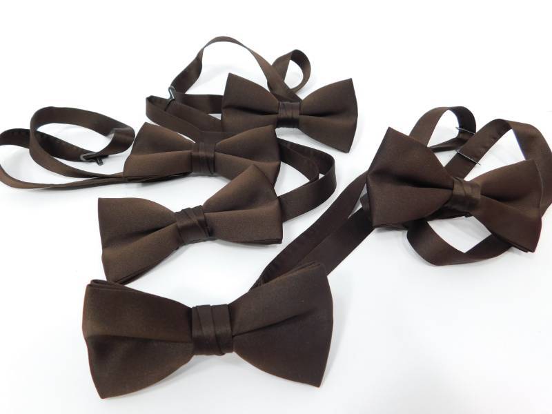 lot 113 image: Ties & Bow Ties For Weddings, Proms & All Special Occasions