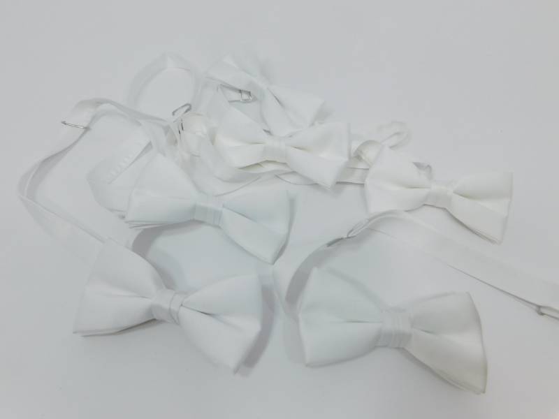 lot 122 image: Ties & Bow Ties For Weddings, Proms & All Special Occasions
