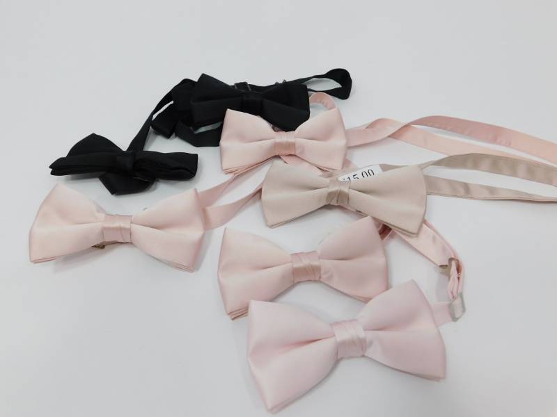 lot 125 image: Ties & Bow Ties For Weddings, Proms & All Special Occasions
