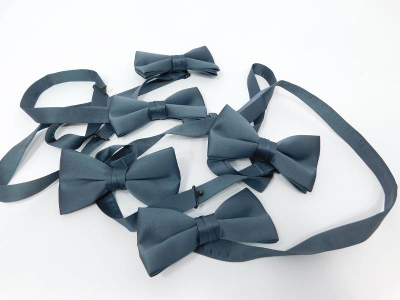 lot 129 image: Ties & Bow Ties For Weddings, Proms & All Special Occasions