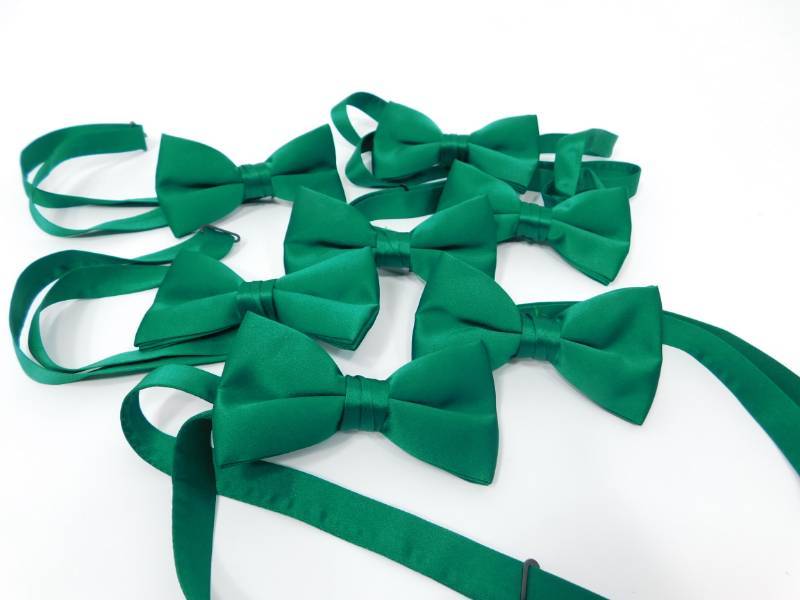 lot 131 image: Ties & Bow Ties For Weddings, Proms & All Special Occasions