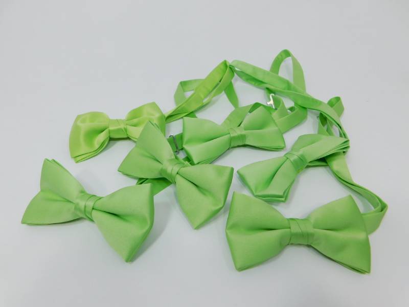 lot 132 image: Ties & Bow Ties For Weddings, Proms & All Special Occasions