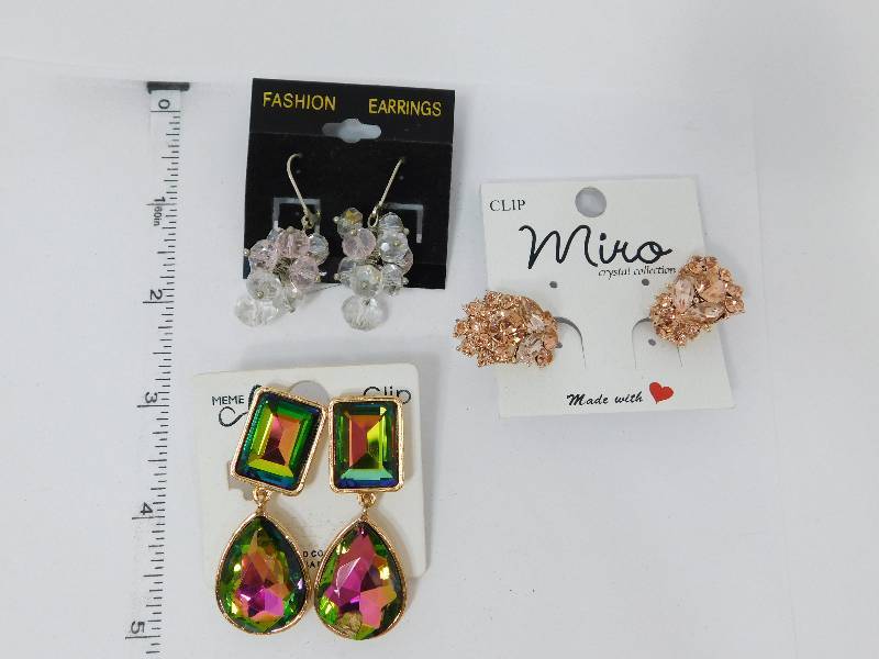 lot 52 image: Fashion Earrings For Special Occasions