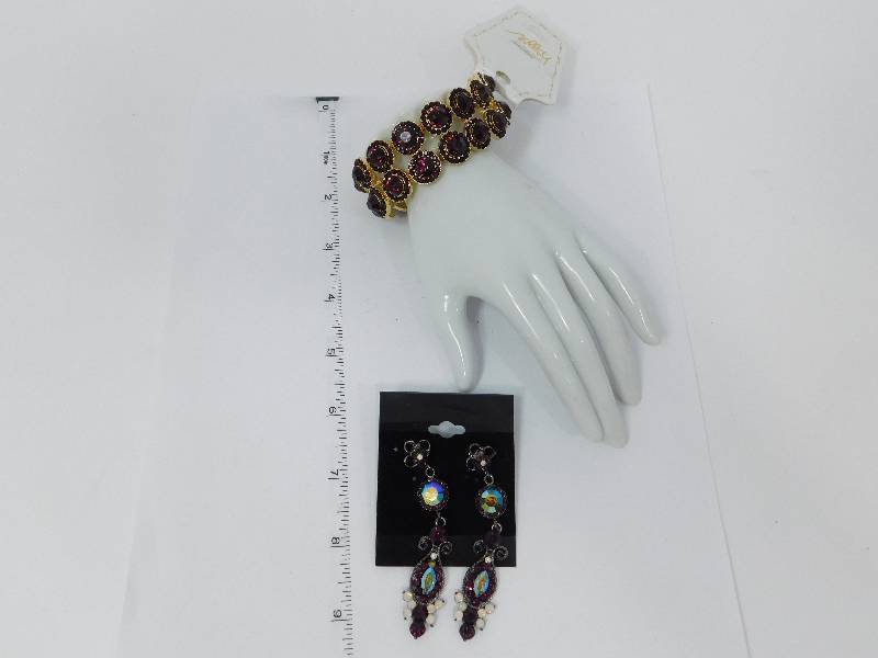 lot 58 image: Fashion Jewelry For Special Occasions